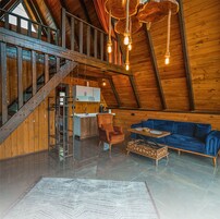 Luxury Double Room | Living area | 43-inch Smart TV with satellite channels, heated floors