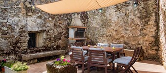 Casa rural 'El Corral De La Antigua' con vistas a la montaña, terraza privada y Wi-Fi