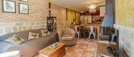 TV, fireplace, DVD player