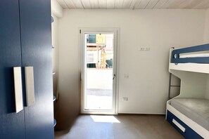 2 bedrooms, WiFi, bed sheets - SE101 - Senigallia, new three-room apartment 100 meters from the sea (Senigallia)