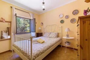 3 bedrooms, free WiFi, bed sheets - Apartment 'Casa Rústica' with Shared Pool, Shared Terrace and Wi-Fi (Azambuja)