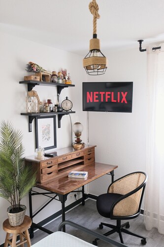 Studio Cosy tout équipé Wifi parking Proche Centre-ville et Châteaux de la Loire