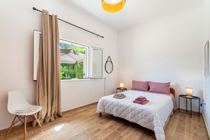 3 bedrooms, iron/ironing board, free WiFi, bed sheets