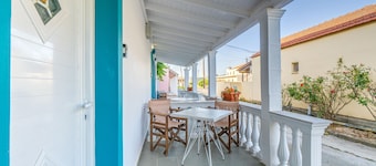 Holiday Home 'Pleasure Corfù Octopus' with Private Terrace, Wi-Fi and Air Conditioning