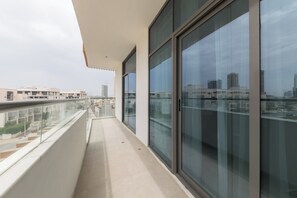 Căn hộ tiện nghi đơn giản, ban công, quang cảnh thành phố | 1 phòng ngủ, phòng cách âm, bàn ủi/dụng cụ ủi quần áo 