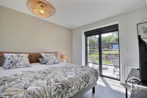 6 camere, ferro/asse da stiro, Wi-Fi gratuito, lenzuola