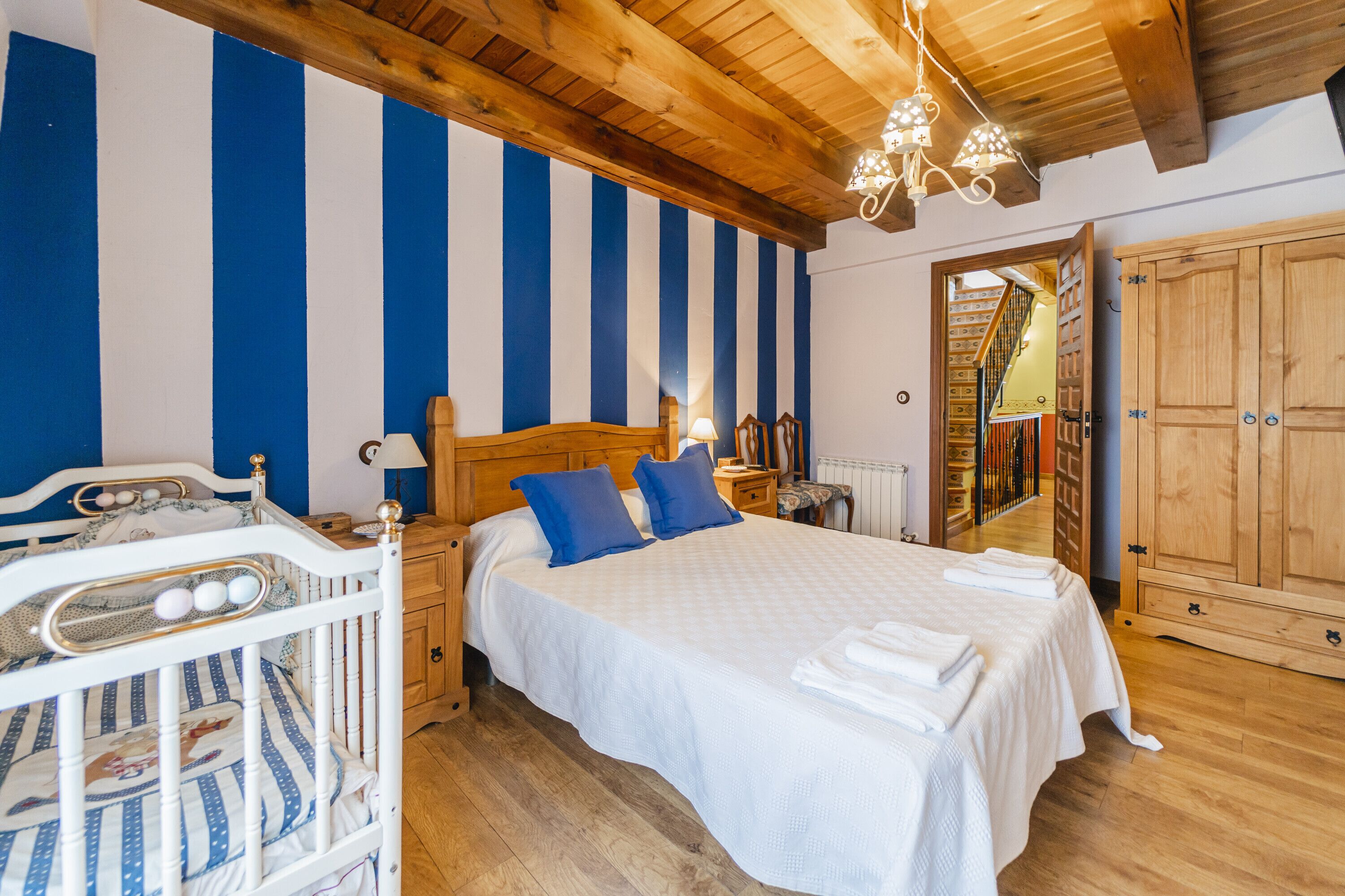 5 habitaciones, wifi gratis y ropa de cama 