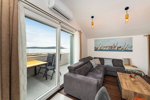 Smart TV - Discover the perfect place for your vacation in BETINA in beautiful Murter! (Betina)