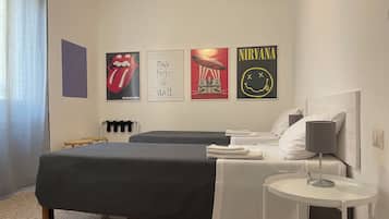 2 bedrooms, iron/ironing board, travel cot, WiFi