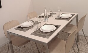 Dining - 64B 10 minutes walk from: Polyclinic Hospital, Station and Center - 2 rooms (Pavia)
