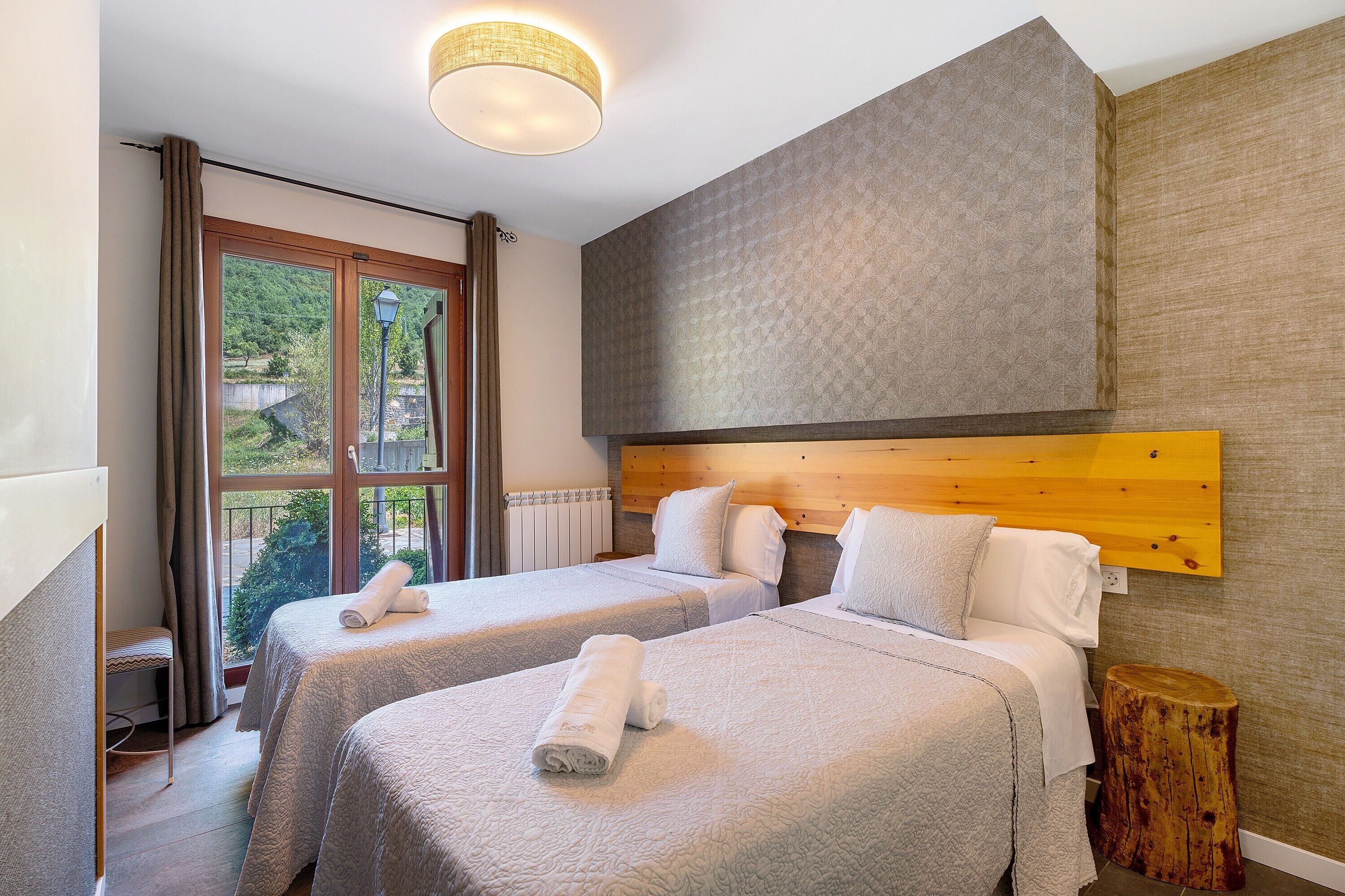 3 chambres, fer et planche à repasser, Wi-Fi gratuit, draps fournis