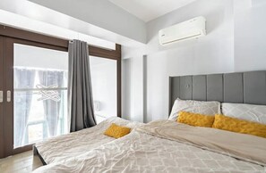 1 habitación, escritorio, tabla de planchar con plancha y wifi
