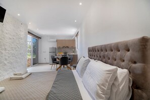 1 غرفة نوم ومكواة/لوح كي وواي فاي مجانًا وملاءات أسرّة