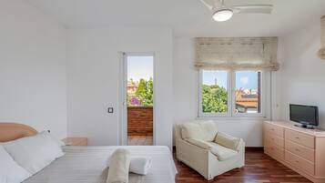 6 Schlafzimmer, Bügeleisen/Bügelbrett, kostenloses WLAN, Bettwäsche