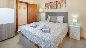 2 sovrum, strykjärn/strykbräda, gratis wi-fi och sängkläder