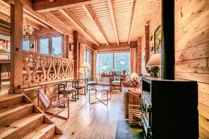 TV, stereo - Chalet 'La Rissole -  Familial' with Mountain View, Private Terrace and Private Garden (Châtel)