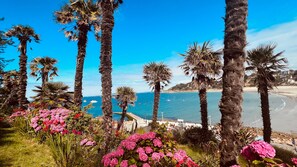 Beach nearby - Brittany Dream in Perros-Guirec – Sea View, Private Terrace, Perfect for Remote Work – High-Speed Wi-Fi (Perros-Guirec)