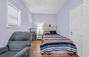 1 Schlafzimmer, Reisekinderbett, WLAN, Bettwäsche