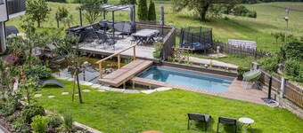 Apartment '5' with Mountain View, Shared Pool and Wi-Fi