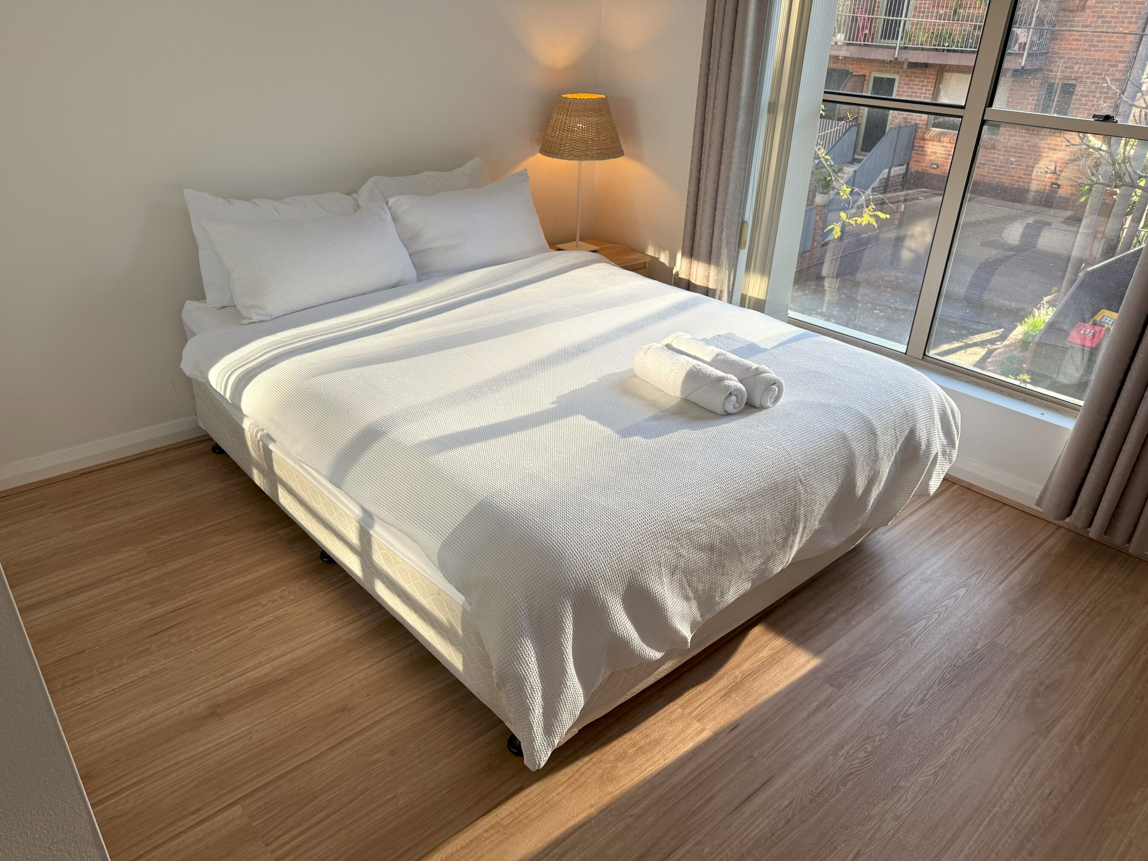 3 bedrooms, desk, iron/ironing board, free WiFi