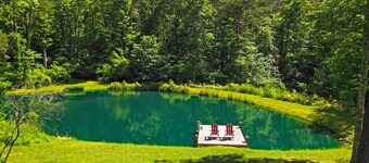 Boondocks Bungalow | Hocking Hills, 18 Acres, Pond