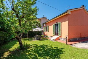 Exterior - Holiday Home 'Tuscany Relax Con Giardino' with Private Garden, Wi-Fi and Air Conditioning (Pieve A Nievole)