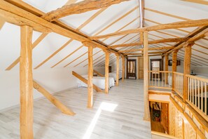 7 bedrooms, free WiFi, bed sheets - Country House 'Abánades' with Private Pool, Private Garden and Wi-Fi (Melgar De Fernamental)