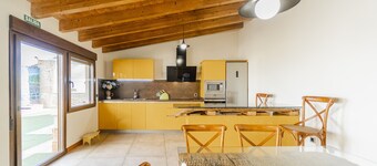 Country House 'Hortelanos' with Private Garden and Wi-Fi