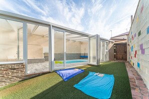 Pool - Country House 'Hortelanos' with Private Garden and Wi-Fi (Melgar De Fernamental)