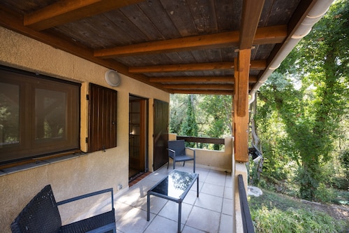 Duplex in the heart of the maquis with mountain views, Wi-Fi and air conditioning