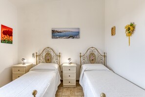 2 habitaciones, tabla de planchar con plancha y wifi gratis 