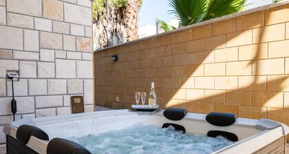 Villa 'I Love Baia Verde Spa' with Private Pool, Private Terrace and Air Conditioning
