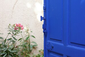 Unclassified image, 4 of 20, button - Maisonnette 6-8 Pers with terrace and Wi-Fi (Marseille)