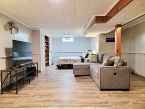 3 chambres, fer et planche à repasser, Wi-Fi, draps fournis