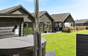 Property grounds - 4 bedroom beautiful home in Haderslev (Haderslev)