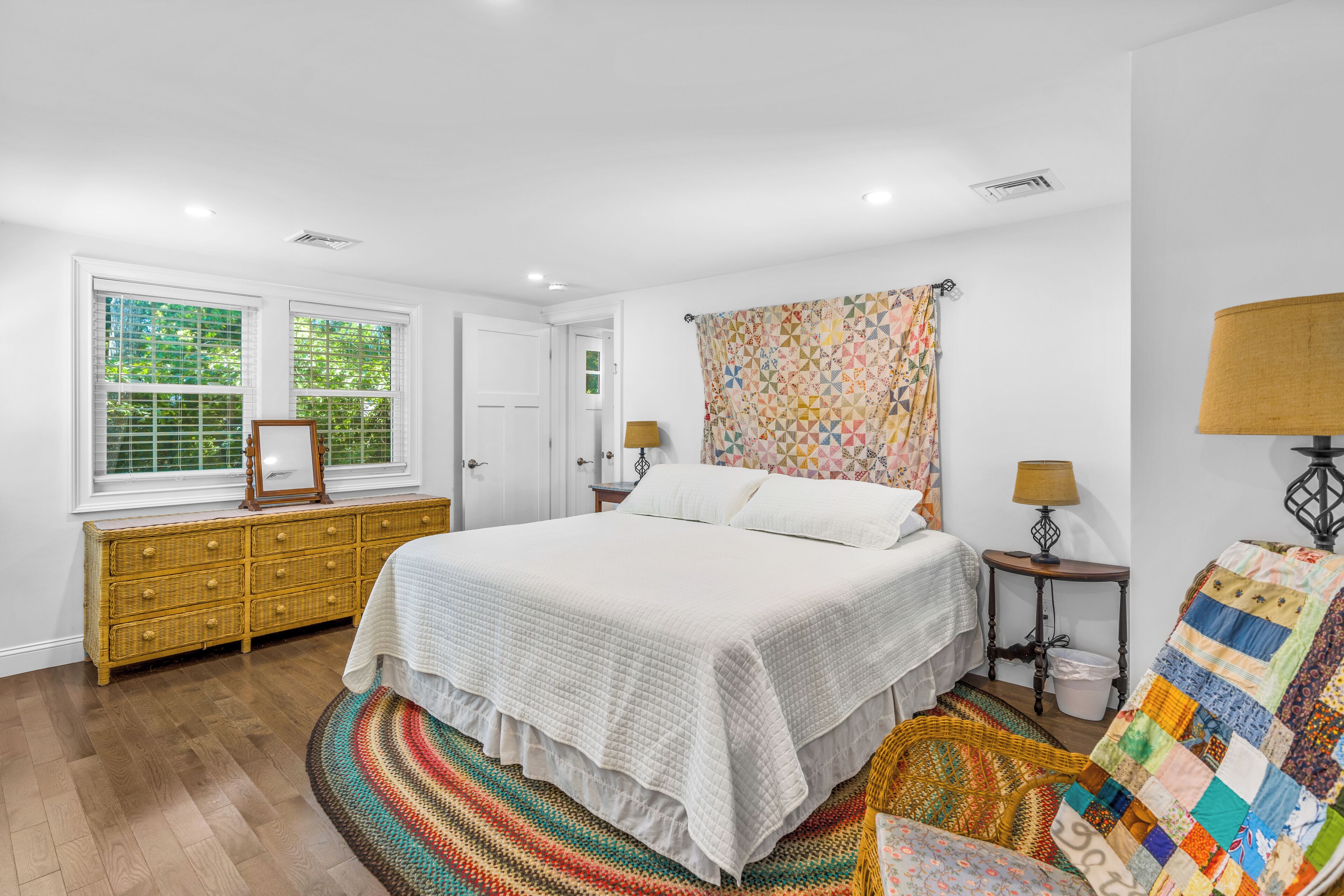 3 chambres, fer et planche à repasser, Wi-Fi gratuit, draps fournis
