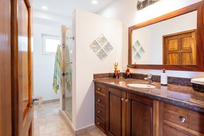 Shower, hair dryer, towels