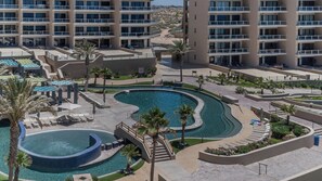 Een verwarmd zwembad