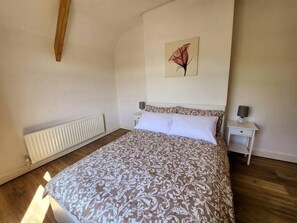 3 bedrooms, iron/ironing board, WiFi