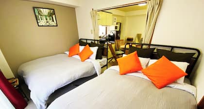 1minute walk to stataion, direct bus to Haneda Airport! Easy access!