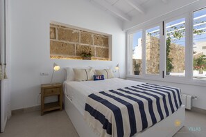 4 dormitorios, tabla de planchar con plancha, wifi gratis y ropa de cama