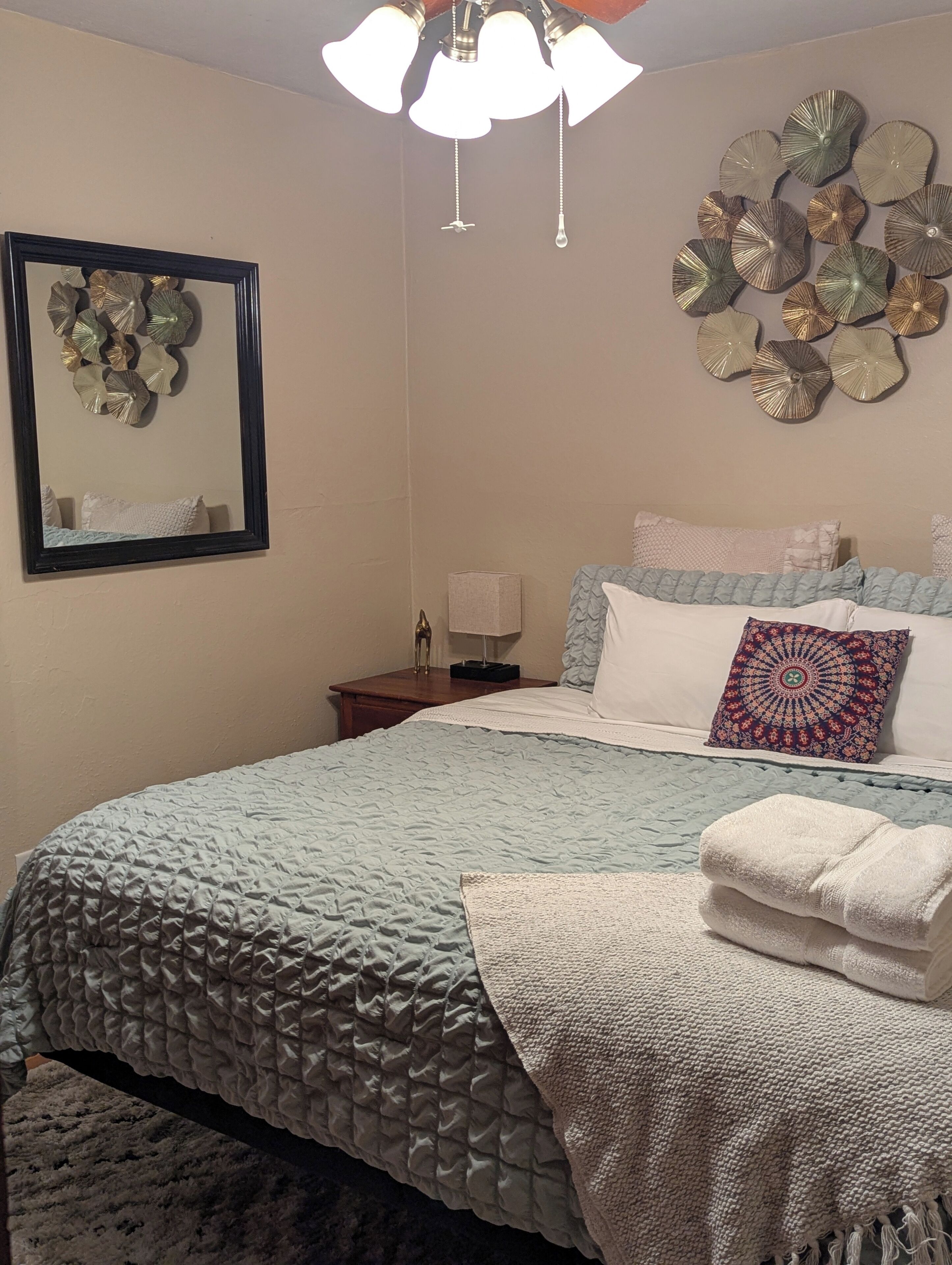 2 bedrooms, iron/ironing board, free WiFi, bed sheets