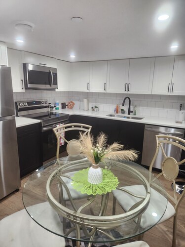 Cozy and Well-Furnished 2-Bedroom Basement Suite in North Calgary