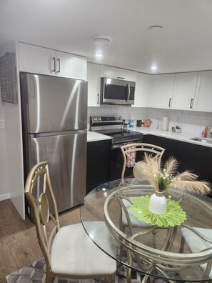 Microwave, oven, stovetop, dishwasher