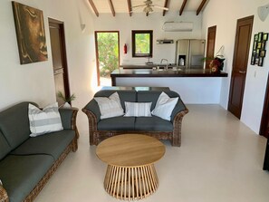 House, Canal View | 2 bedrooms, in-room safe, individually decorated, individually furnished - Casa Cascaya (Kralendijk)