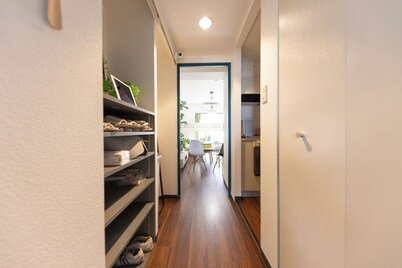 Direct train access from Shinjuku: 14 min! Good access to Kamikitazawa station (6 min. walk) ★ 4 min. walk to a large discount supermarket ★ Accommodations based on the concept of "a stopover for travelers".