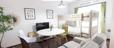 1 bedroom, iron/ironing board, WiFi, bed sheets