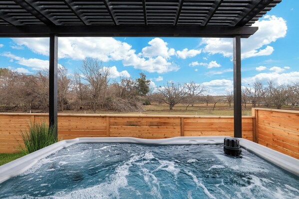 Bain à remous extérieur