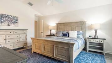 3 bedrooms, desk, iron/ironing board, WiFi