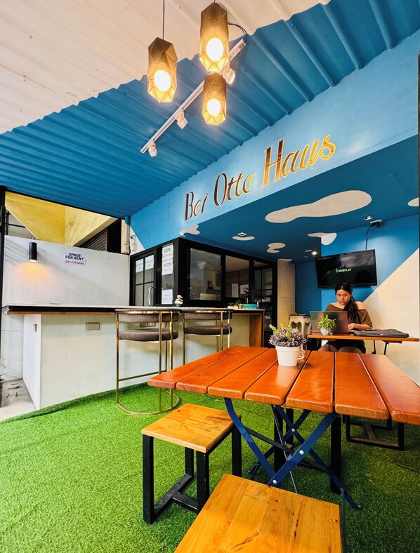 Front of property - Bei Otto Haus (Bangkok)